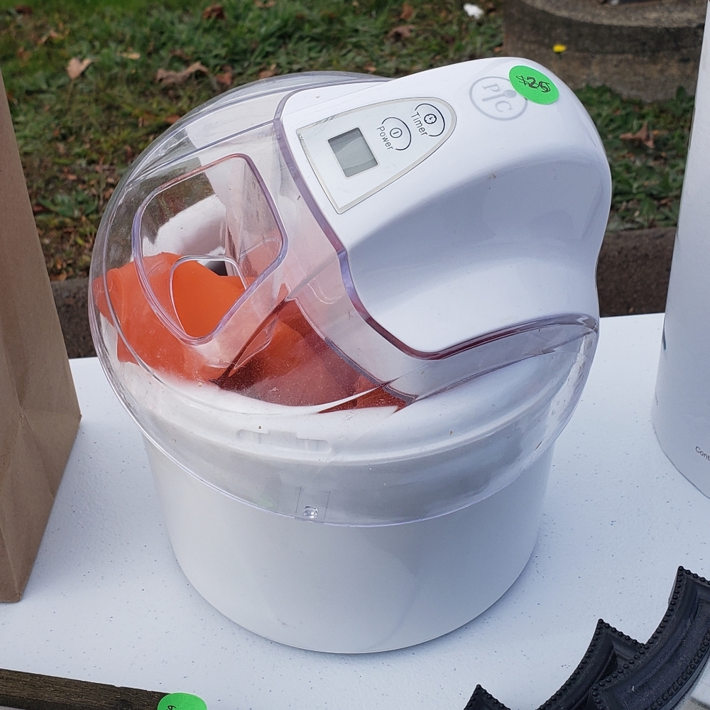 Pampered Chef ice cream maker